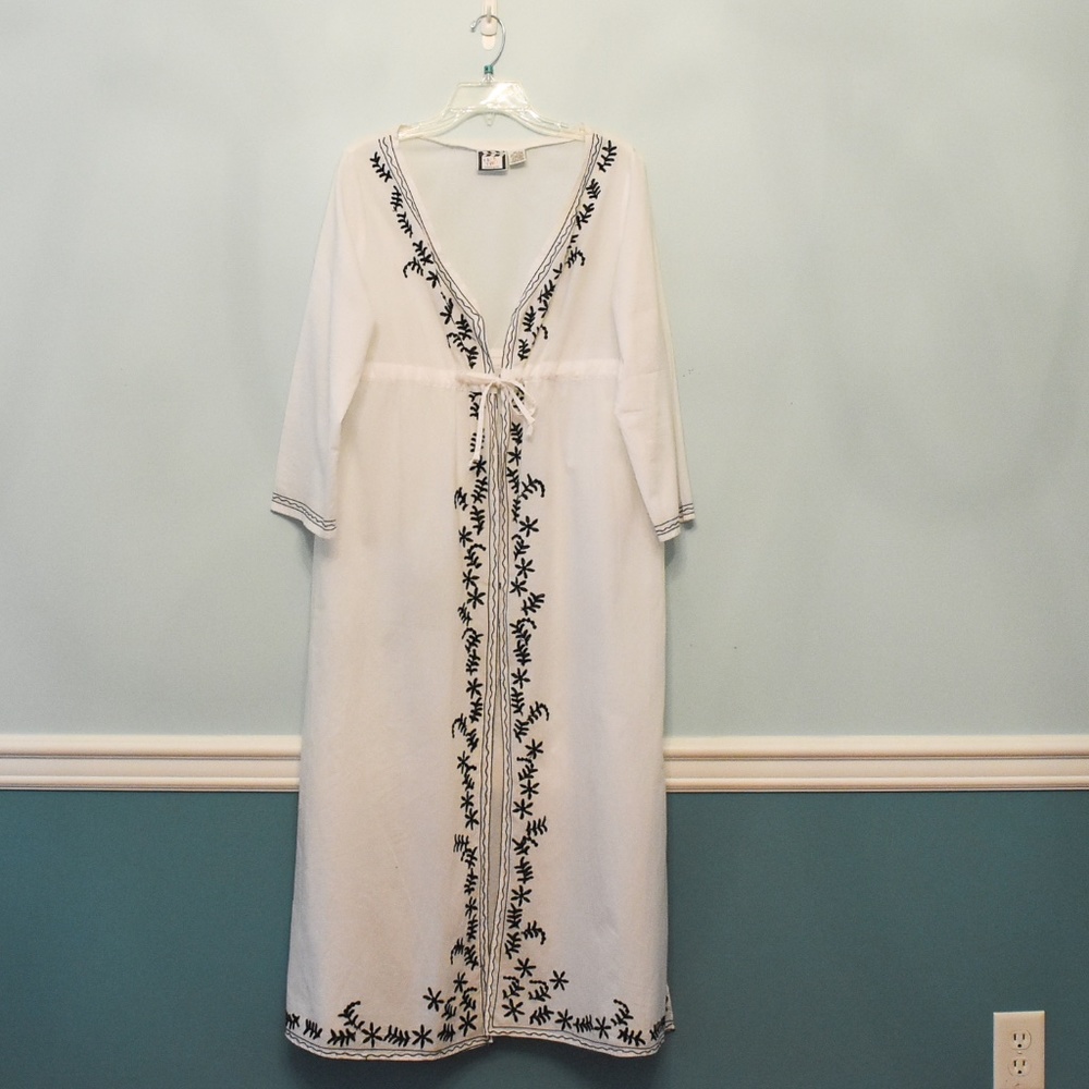Kimono Beach Cover up, Tie Waist Embroidered SizeL